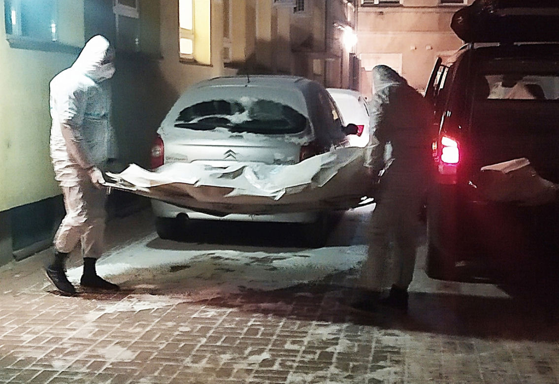 Tajemnicza śmierć matki i dwóch synów w Siedlcach. Leżeli martwi w mieszkaniu
