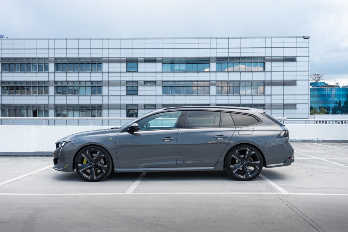 Peugeot 508 SW PSE - dynamiczna sylwetka