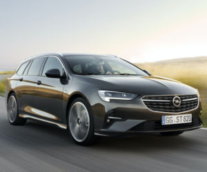 Opel Insignia Sports Tourer lifting 2020