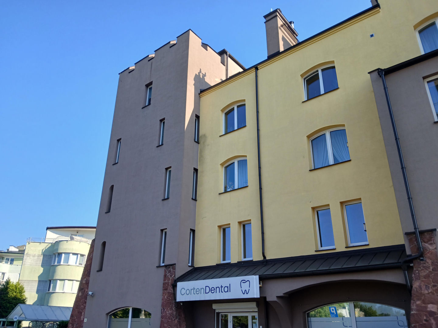 Blok Zamek Imieliński przy ul. Makolągwy w Warszawie