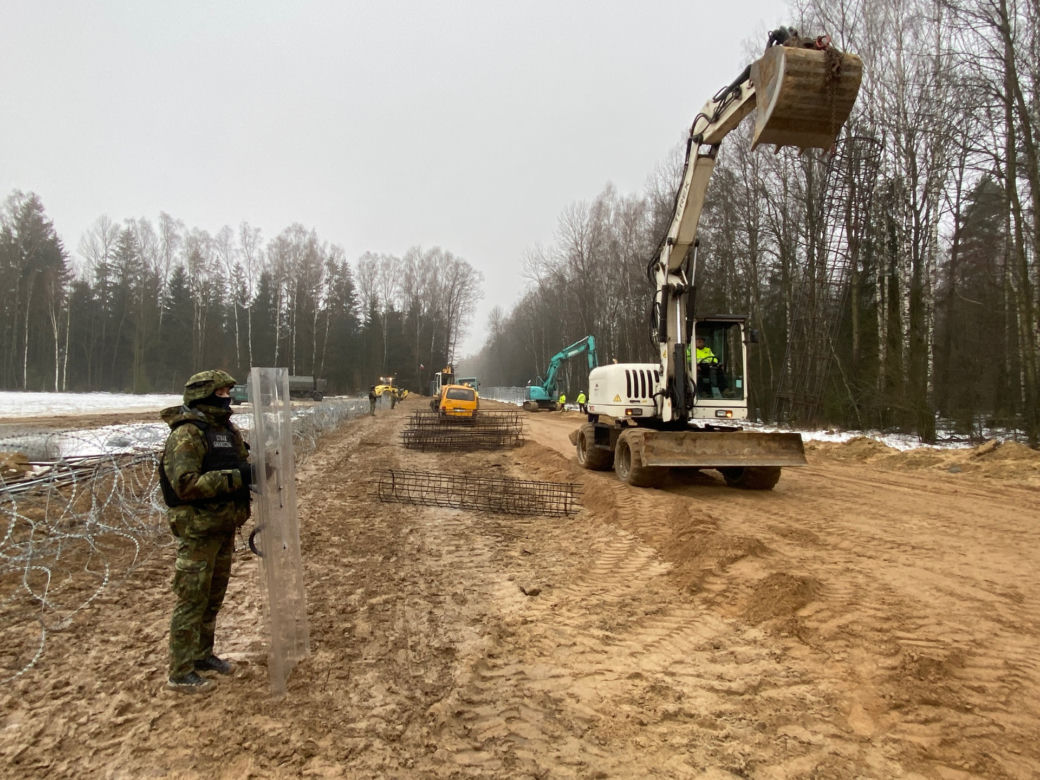 Budują mur na granicy polsko-białoruskiej