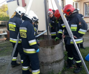 82-latek wpadł do studni