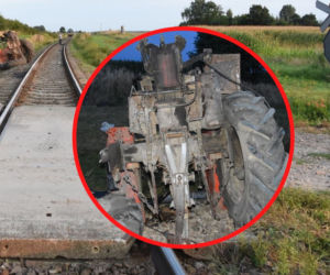Zarudzie: Pociąg staranował ciągnik. 58-latek nie żyje!