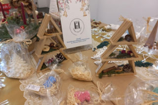 ​Z każdym dniem wybór jest coraz mniejszy. W Galerii MBWA w Lesznie trwa Kiermasz Świąteczny