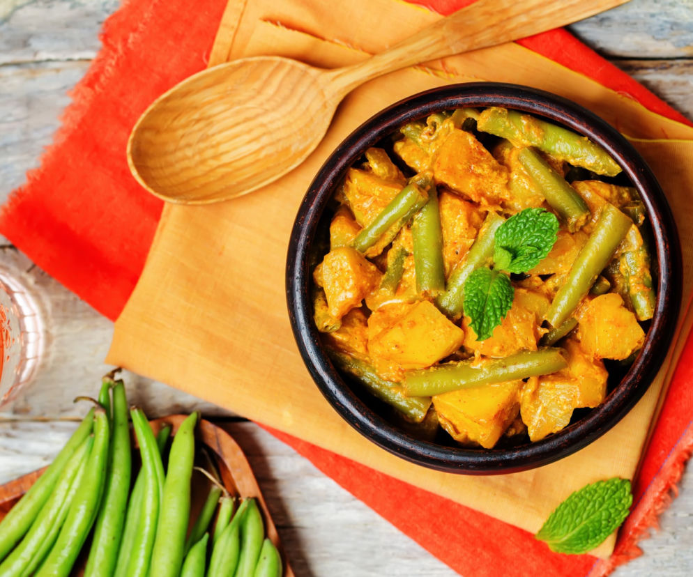 Curry  z zielonej fasolki szparagowej z kurczakiem i dynią: przepis