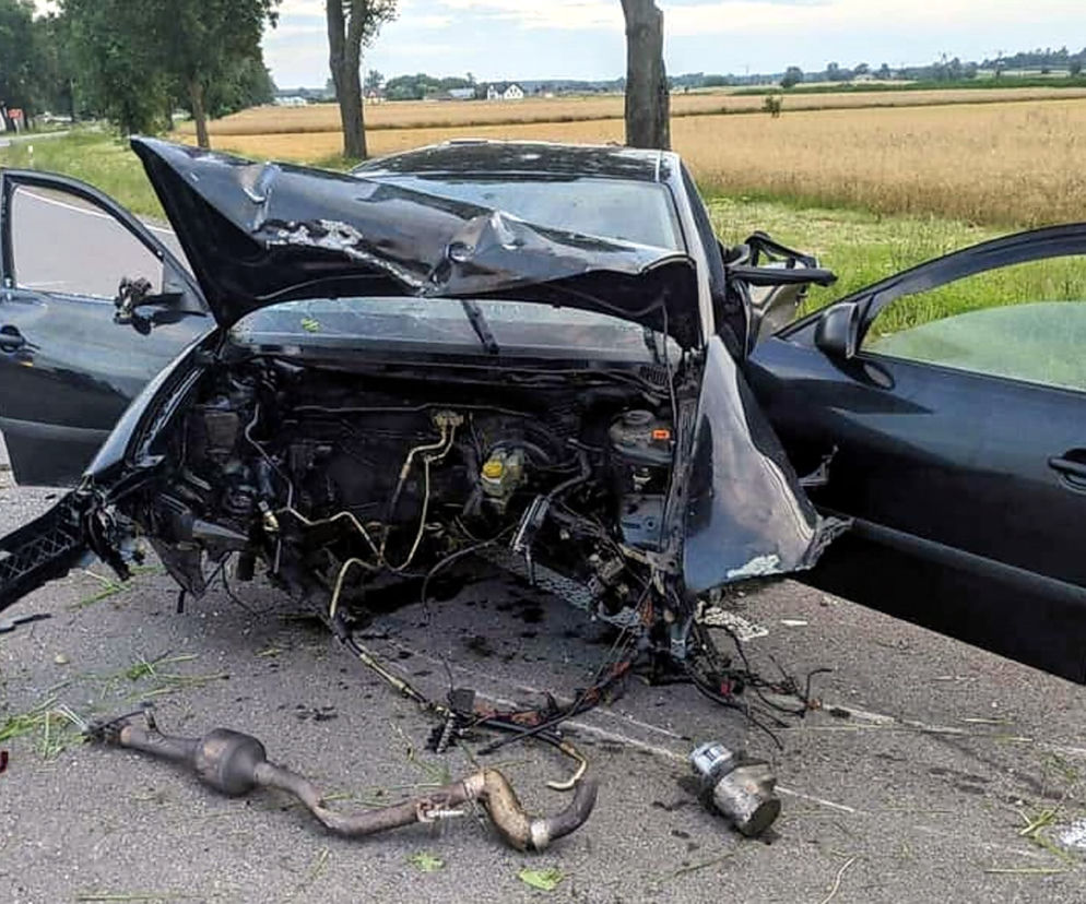 Wypadek seata na DK 65 pomiędzy Mońkami a Knyszynem
