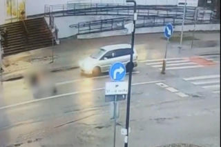 Kierowca opla wjechał w 15-latka na hulajnodze! Wszystko się nagrało!