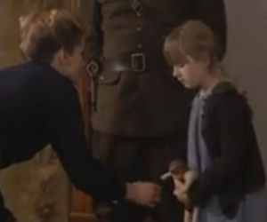 Czas honoru 6 sezon odc. 72. Ada Lewińska (Magdalena Cielecka), Katia (Gabrysia Mazurek)