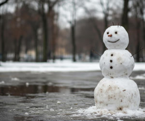 Bałwany z Mokotowa zdewastowane. Kto zniszczył ulubioną atrakcję warszawiaków?
