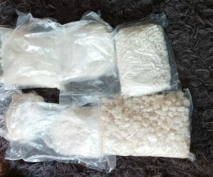 Płock. Kradziony nissan i 9 kg narkotyków! Ślady prowadziły do Wielkopolski