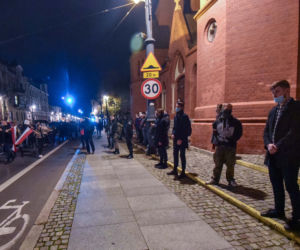 Strajk kobiet w Toruniu. Tańce, straż pod kościołem i wiele więcej - środa (28.10.2020)