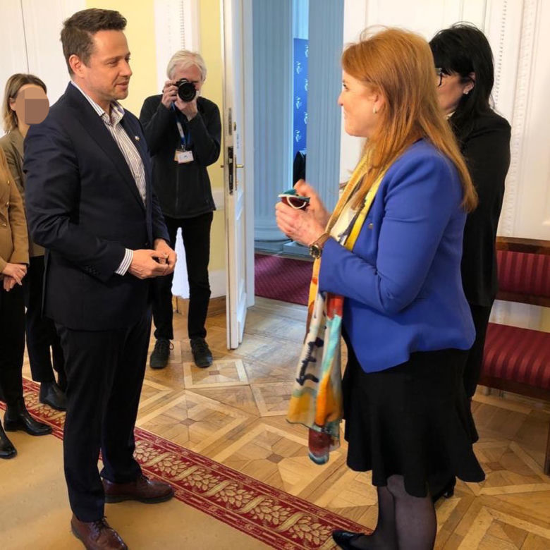 Angielska księżna spotkała się z uchodźcami w Warszawie. Towarzyszył jej prezydent Trzaskowski