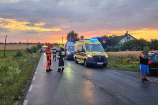 Zabił 69-letnią kobietę, a jej córkę w ciąży ciężko ranił. W sądzie był wyluzowany i uśmiechnięty
