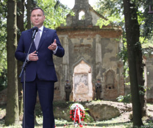 Prezydent Andrzej Duda oddał hołd ofiarom rzezi wołyńskiej