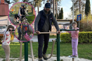 Kosiniak-Kamysz w stylówce niczym z Nowego Jorku. Polityk zabrał dzieci na rowery i plac zabaw! 