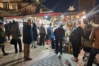 Jarmark Bożonarodzeniowy na Rynku Głównym w Krakowie 2025. Oferta wystawców