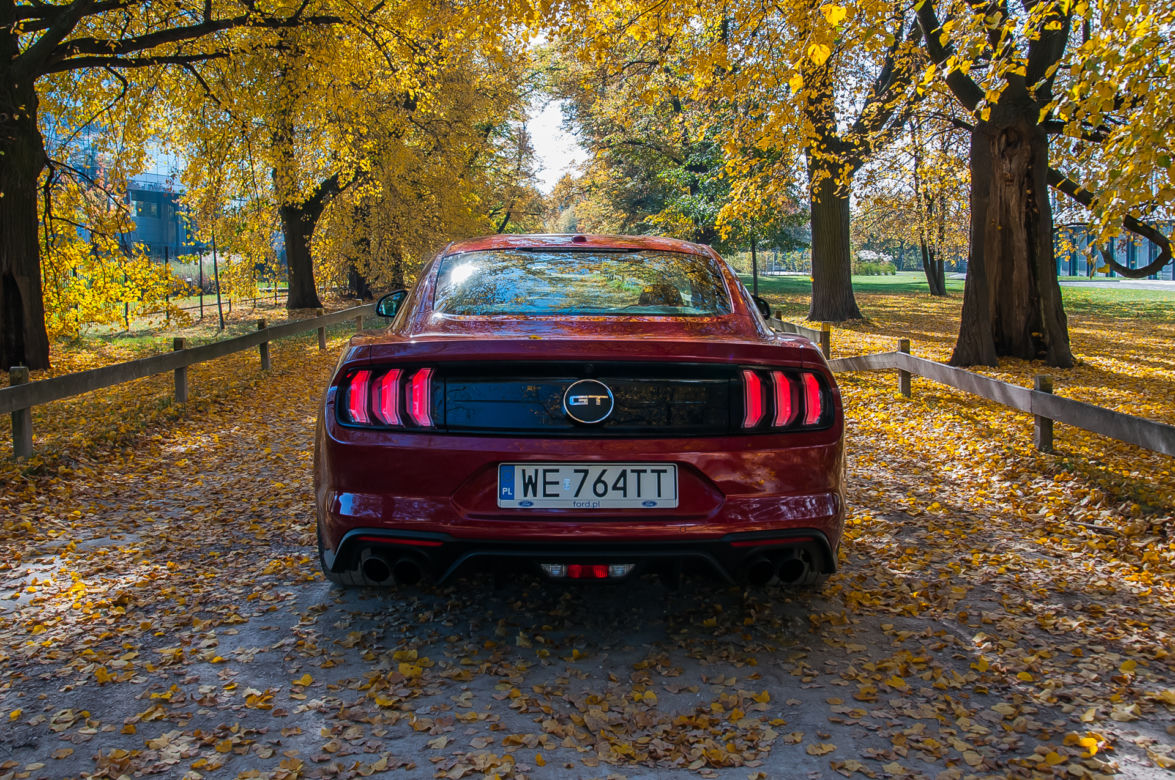 Ford Mustang GT Fastback 5.0 V8 450 KM