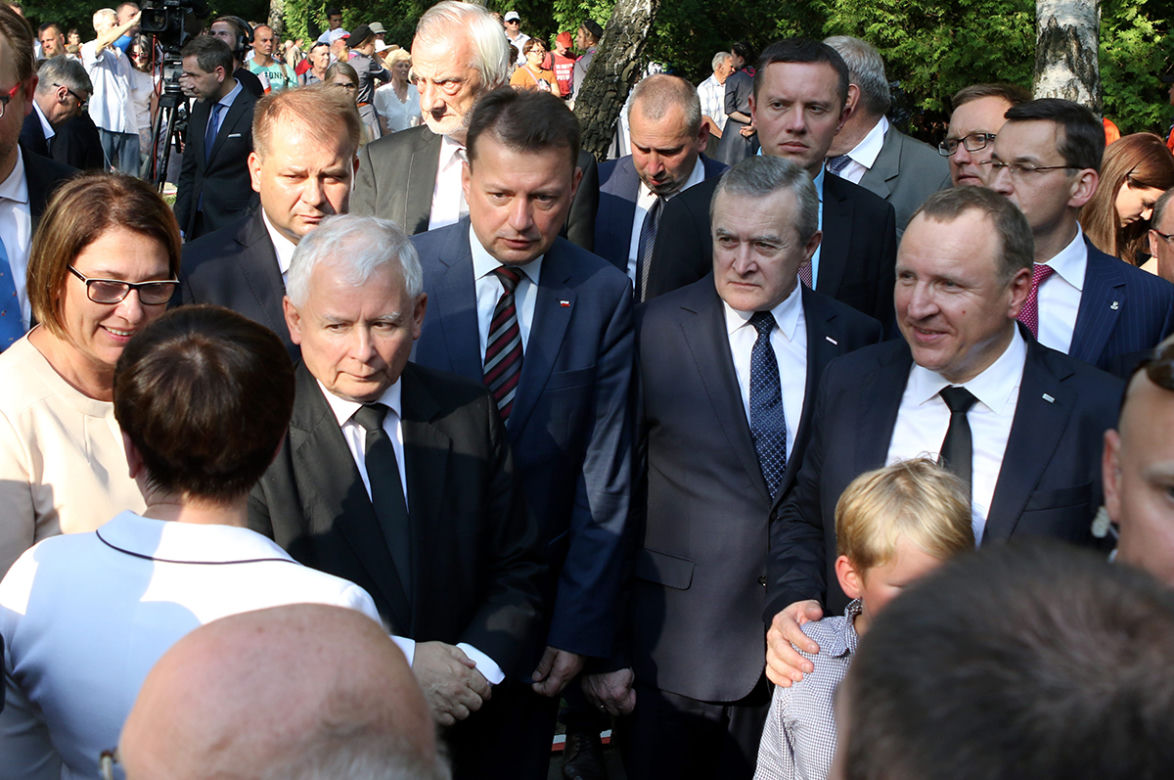 To polityczny atak by wyrzucić Kurskiego!