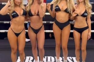 Ring girls w bikini