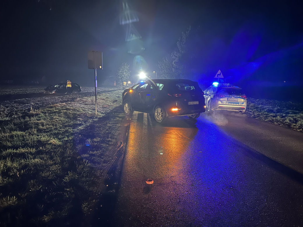 Wracał z pracy do domu, zginął w czołówce. Tragiczny wypadek pod Garwolinem. Motocykl 27-latka stanął w ogniu   