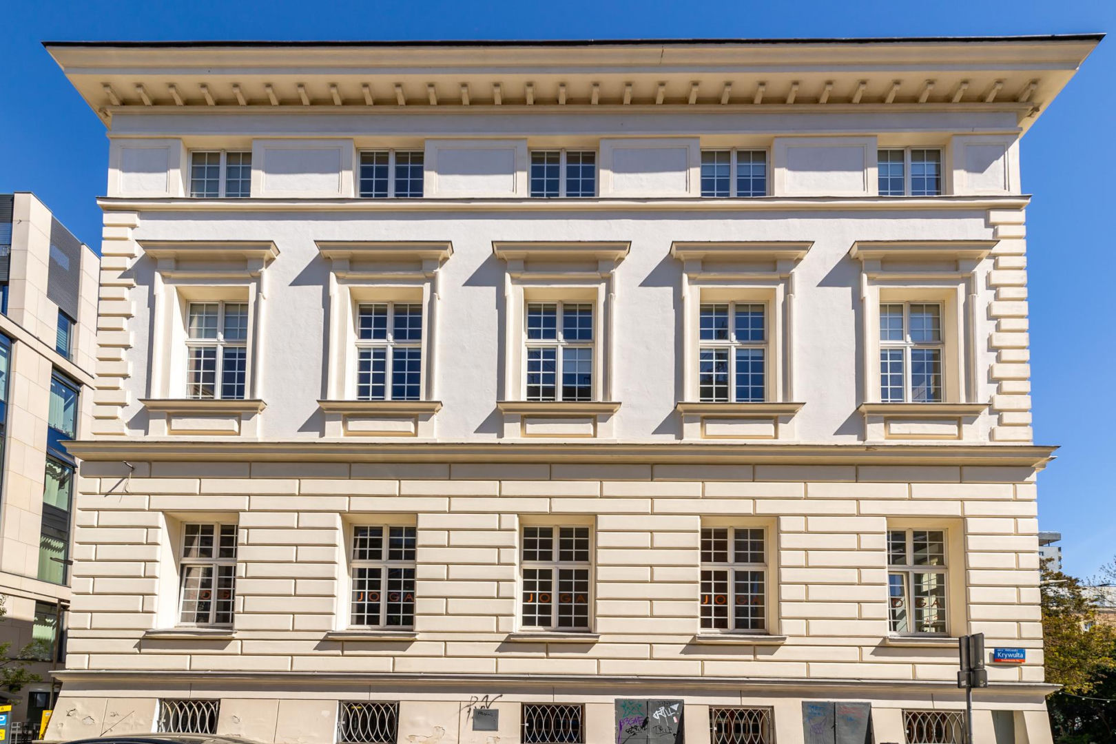 Foksal 10 w Warszawie