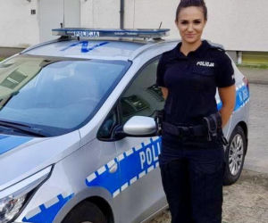 Niebezpieczny incydent pod komisariatem na Pomorzu! 18-latek nagle osunął się na chodnik i zaczął się trząść