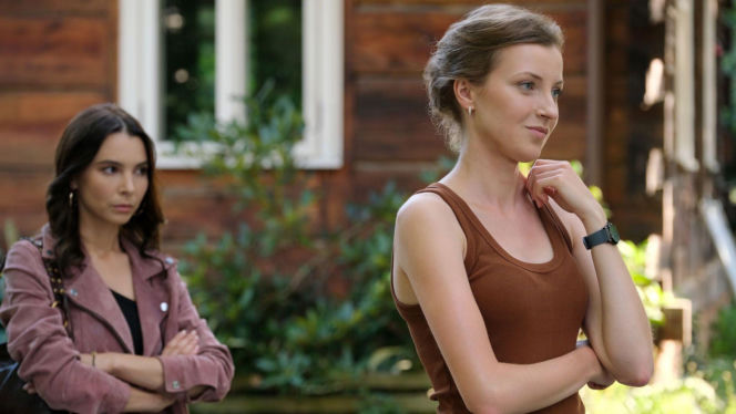 M jak miłość odc. 1902. Natalka (Dominika Suchecka), Paula (Marcelina Kieres)