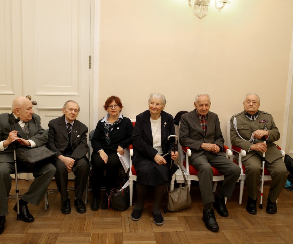  Kombatanci obronili przychodnię 