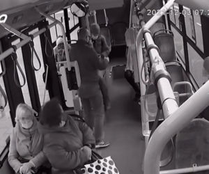 Uratował nastolatkę w autobusie! Bohaterski czyn kierowcy