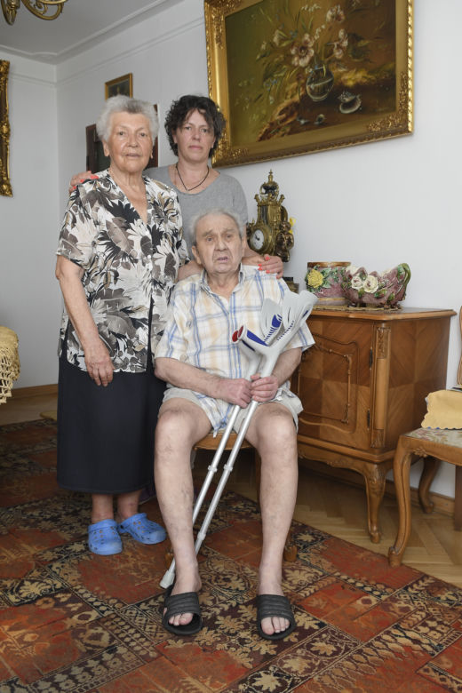 Wypisali emeryta o północy ze szpitala