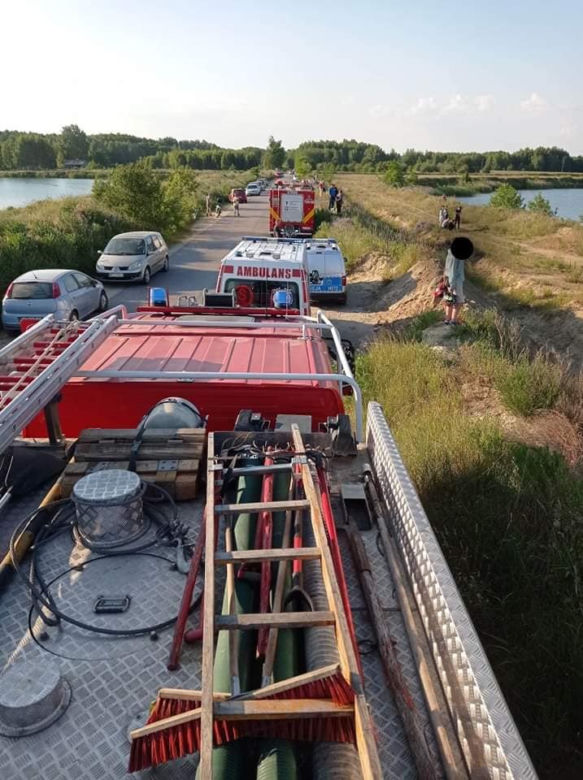 Tragedia pod Mszczonowem. Nie żyje młoda dziewczyna. Ratownicy 60 minut walczyli o jej życie! 