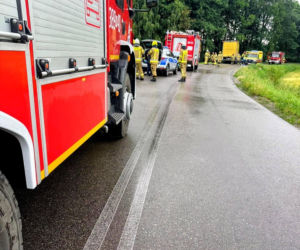 Zderzenie osobówki z TIR-em w rejonie miejscowości Hołubla i Stasin spowodowało utrudnienia w ruchu