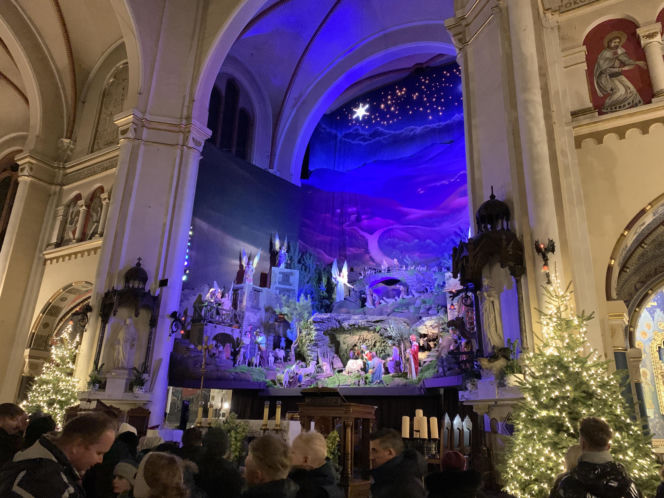 Żłóbek w Panewnikach 2025. Franciszkanie postawili na symboliczne sceny