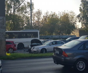 WYPADEK na Radzymińskiej! Zderzyło się 5 samochodów!