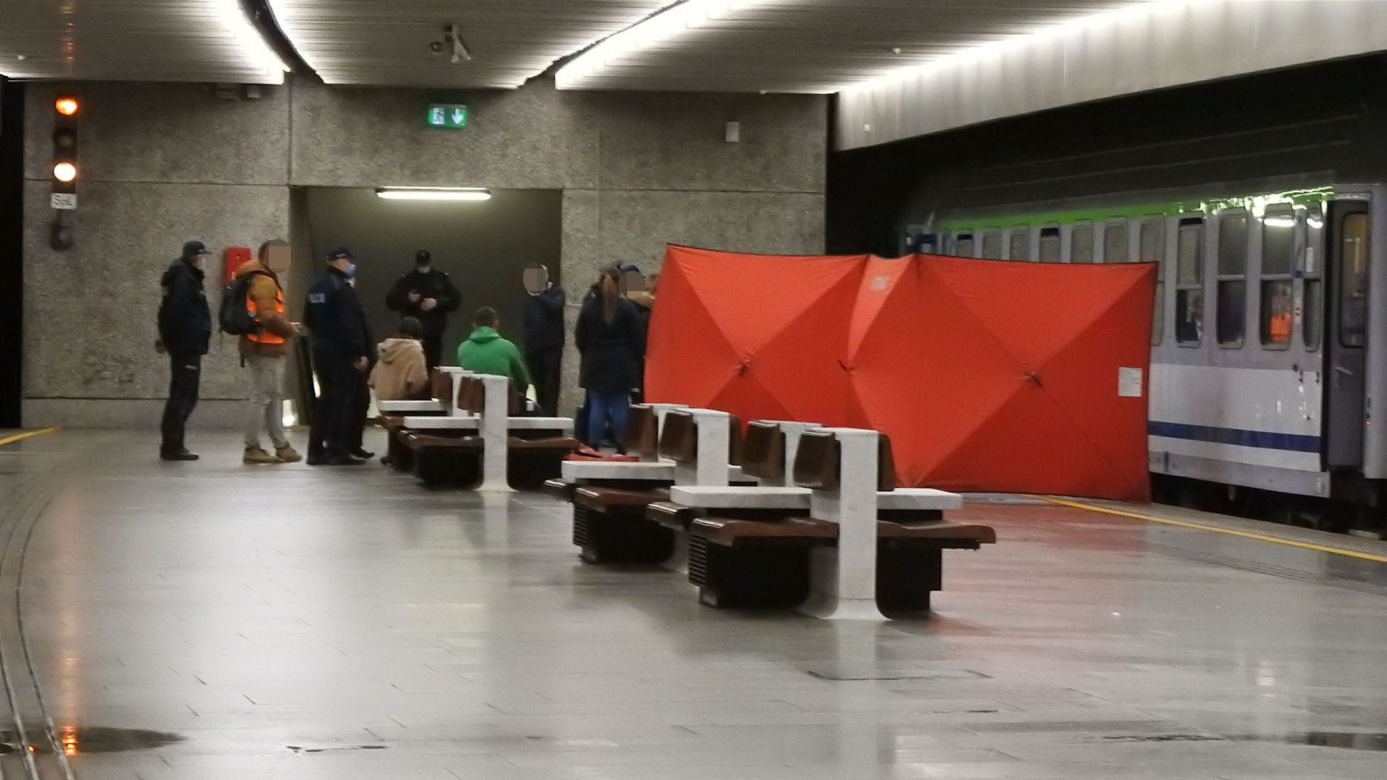 Makabra na dworcu centralnym. Ciało mężczyzny rozjechane przez pociąg