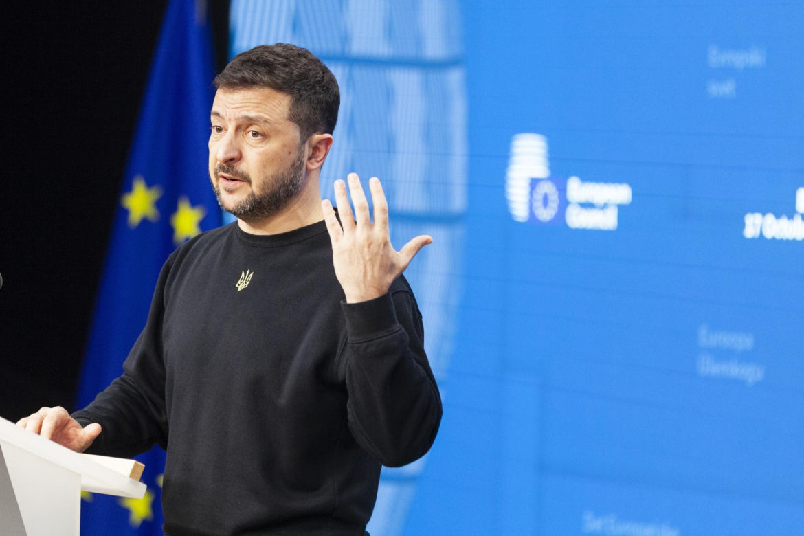 Tak Zełenski prezentuje się na salonach. Wszystkie stroje prezydenta Ukrainy