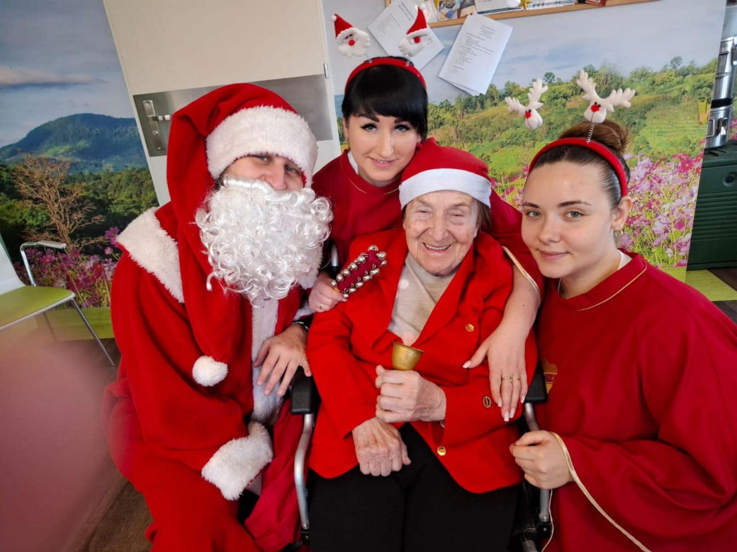 Mikołaj odwiedził seniorów