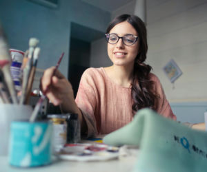 Kreatywność odmładza mózg – taniec, sztuka i gry akcji na celowniku naukowców