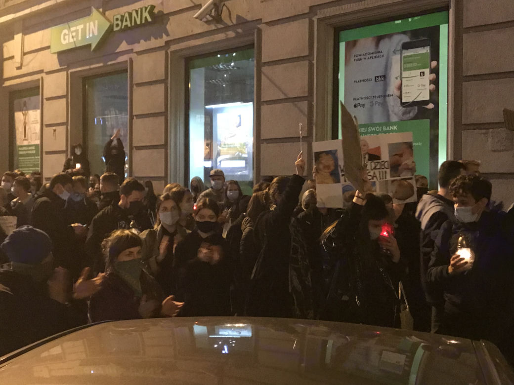 Protest kobiet w Katowicach. Tłumy strajkują przeciwko zakazowi aborcji