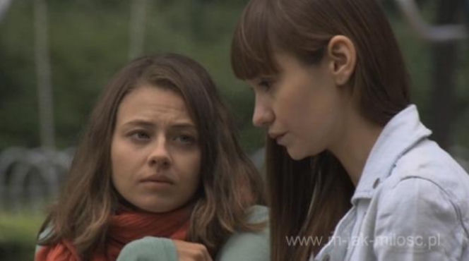 M jak miłość odc. 1018. Eryka (Marta Juras), Janka Jane Buford (Joanna Osyda)