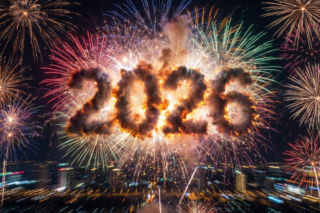 Życzenia noworoczne 2026. Gotowe, krótkie i śmieszne życzenia na Nowy Rok! Pobierz za darmo i wyślij znajomym [31.12.2025]