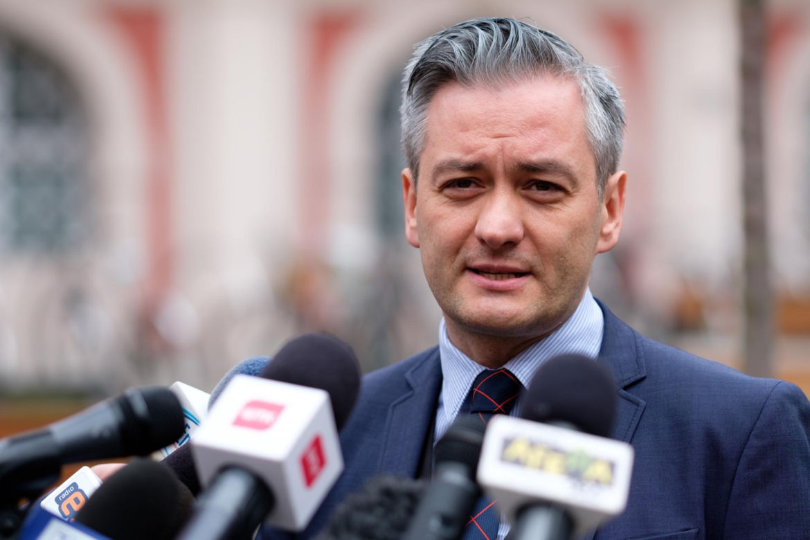 Robert Biedroń jest siwiutki jak gołąbek! 