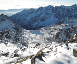 Dramat na Rysach. Turysta walczy o życie po upadku z dużej wysokości