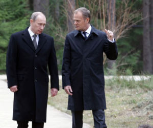 Donald Tusk i Władimir Putin w Katyniu