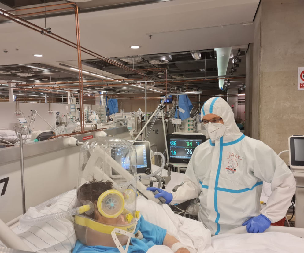 dr n. med. Jacek Nasiłowski, pulmonolog i koordynator zespołu lekarskiego Szpitala Narodowego MSWiA