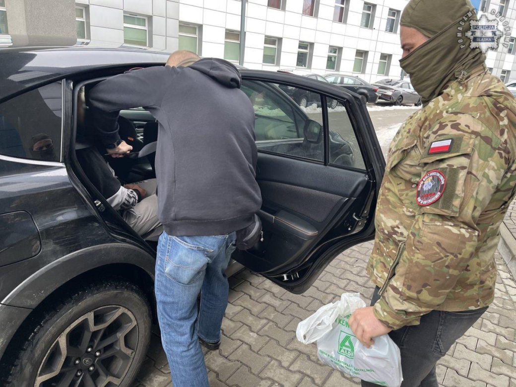 Para z Rumunii zatrzymana za handel ludźmi. Wpadli dzięki pracownicy socjalnej ze Śląska