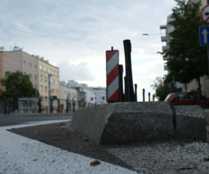 Krawężniki grozy na Grochowskiej
