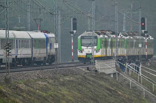 Uszkodzone linie kolejowe pod Dęblinem i w Puławach