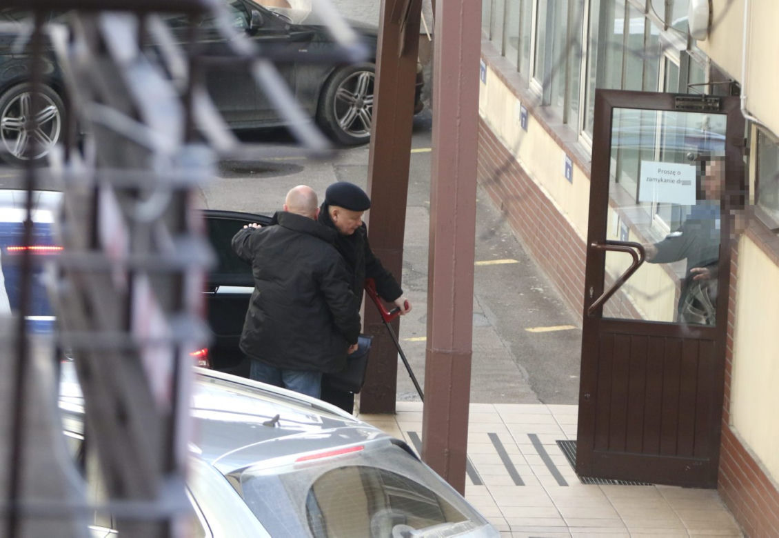 Jarosław Kaczyński. Chory prezes znowu przyszedł do pracy