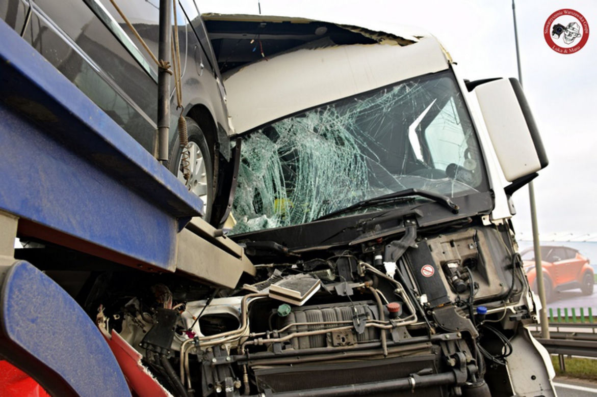 Poważny wypadek na S8 - 3 ciężarówki